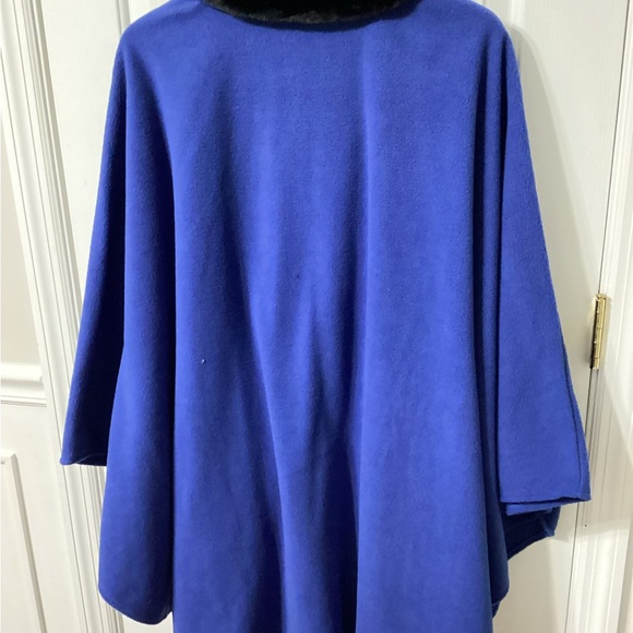 LeModa Poncho Shawl Blue W/black Faux Fur Collar One Size Womens - Picture 2 of 7